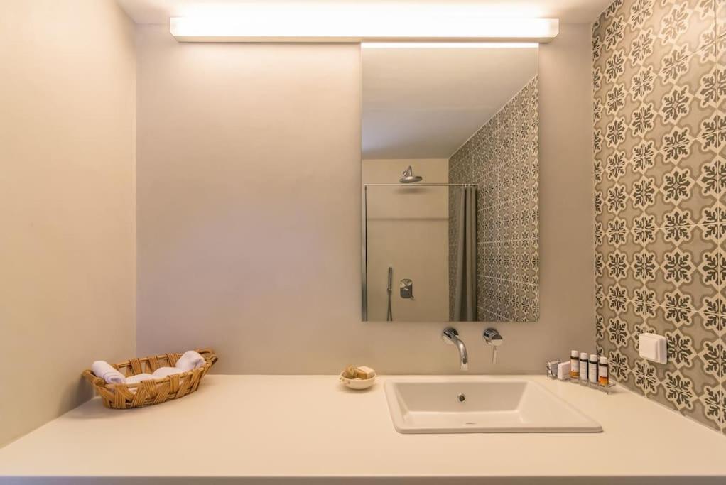 Gazia Guesthouse Milos Adamantas  Ngoại thất bức ảnh
